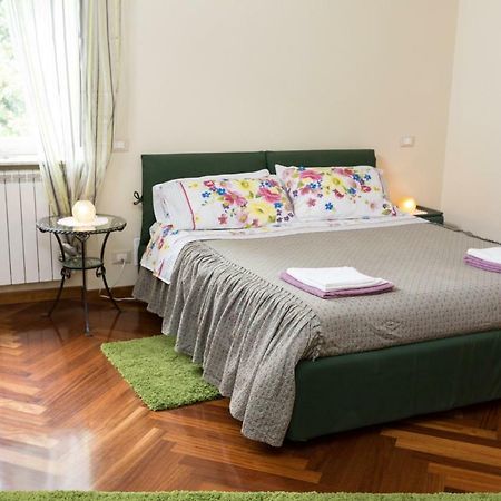 Patrian Bed and Breakfast Grottaferrata Rum bild